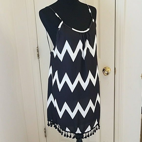 Nwot Black&White Shift - Picture 2 of 4